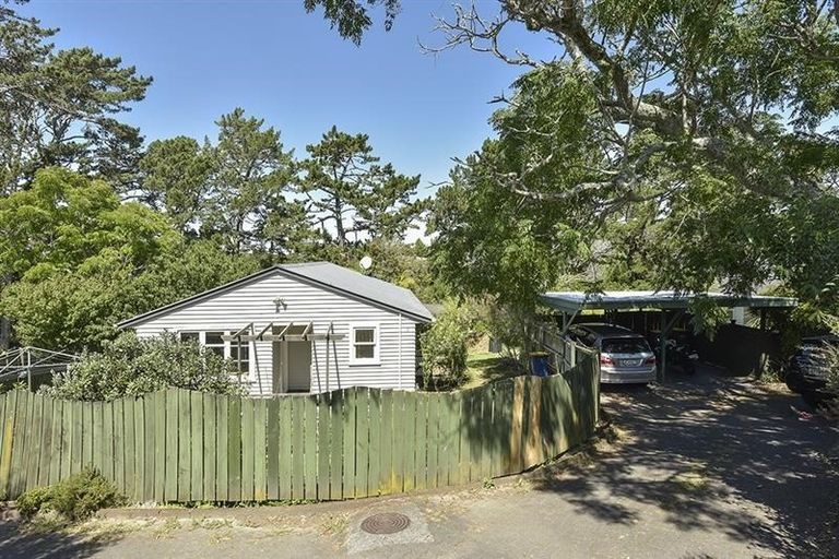 Photo of property in 7/331 Royal Road, Massey, Auckland, 0614