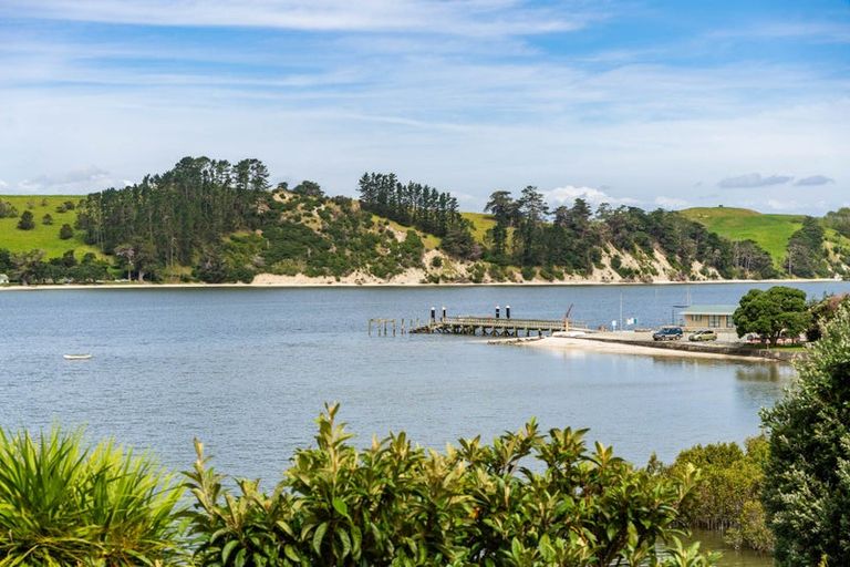 Photo of property in 16 Fisher Street, Pahi, Paparoa, 0571