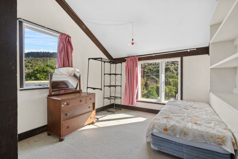 Photo of property in 12 Olivia Crescent, Tawa, Wellington, 5028