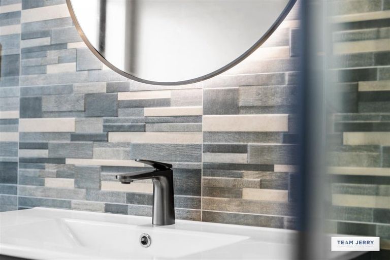 Photo of property in 339c Bucklands Beach Road, Bucklands Beach, Auckland, 2012