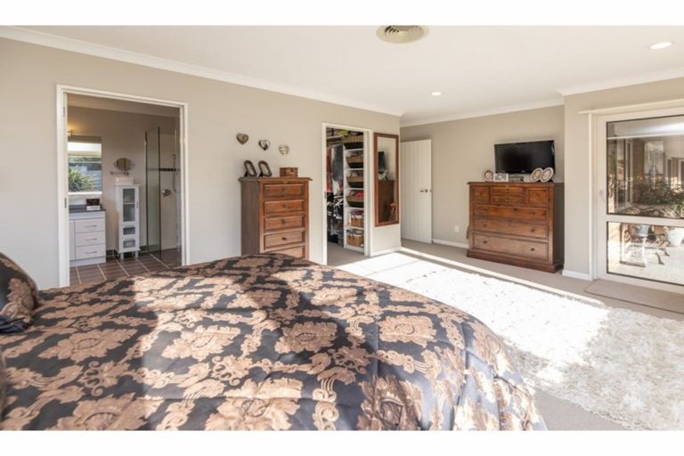 Photo of property in 14 Faith Place, West Melton, Christchurch, 7675