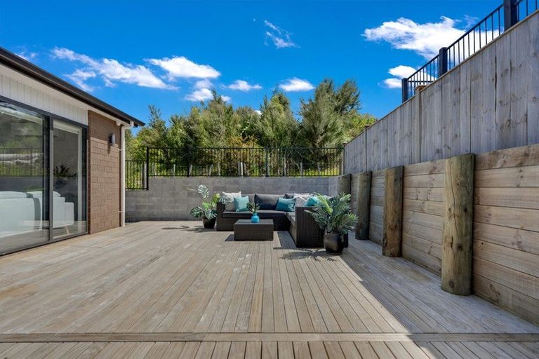 Photo of property in 42 Patrick Rice Drive, Swanson, Auckland, 0614