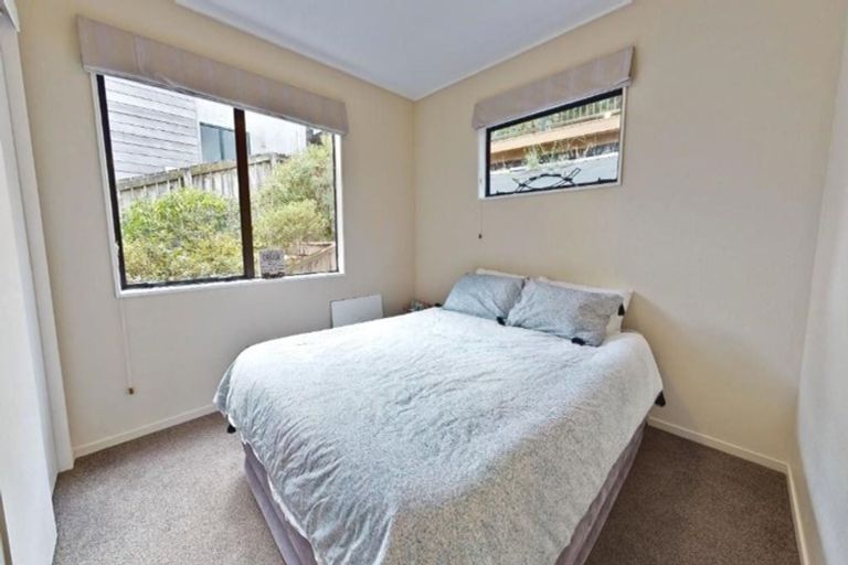 Photo of property in 117 Houghton Bay Road, Houghton Bay, Wellington, 6023