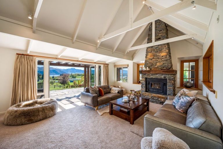Photo of property in 56 Oak Lane, Wanaka, 9305