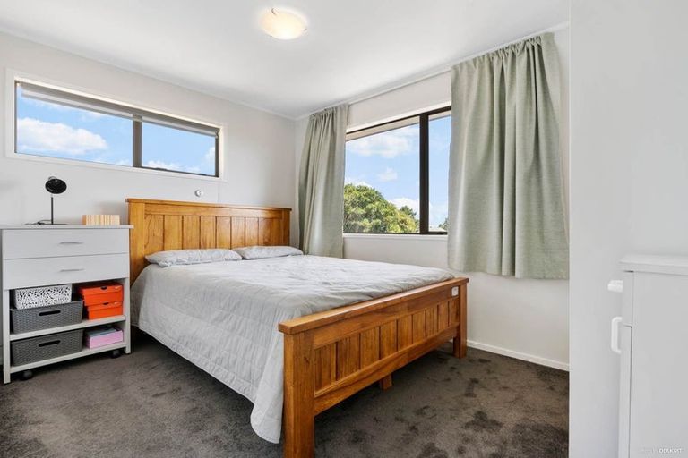 Photo of property in 4 Wesleydale Place, Papakura, 2110