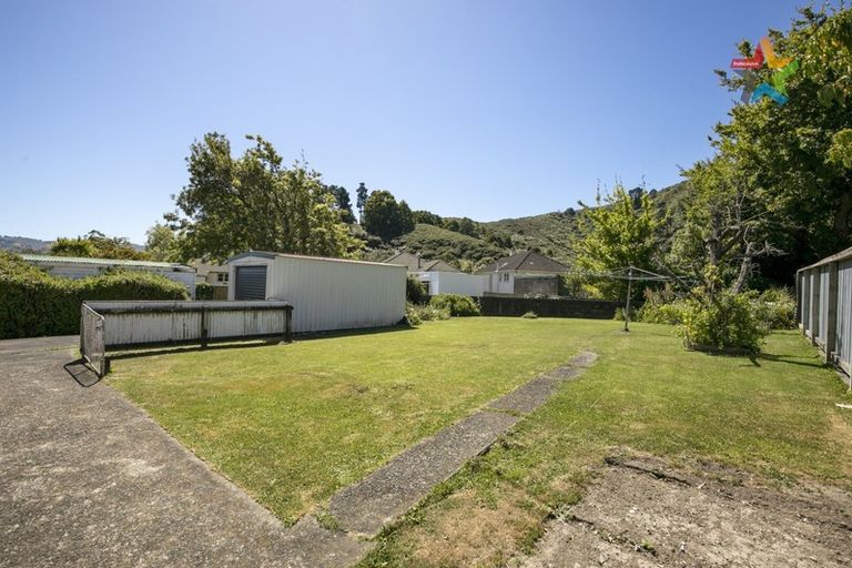 Photo of property in 109 Kowhai Street, Naenae, Lower Hutt, 5011