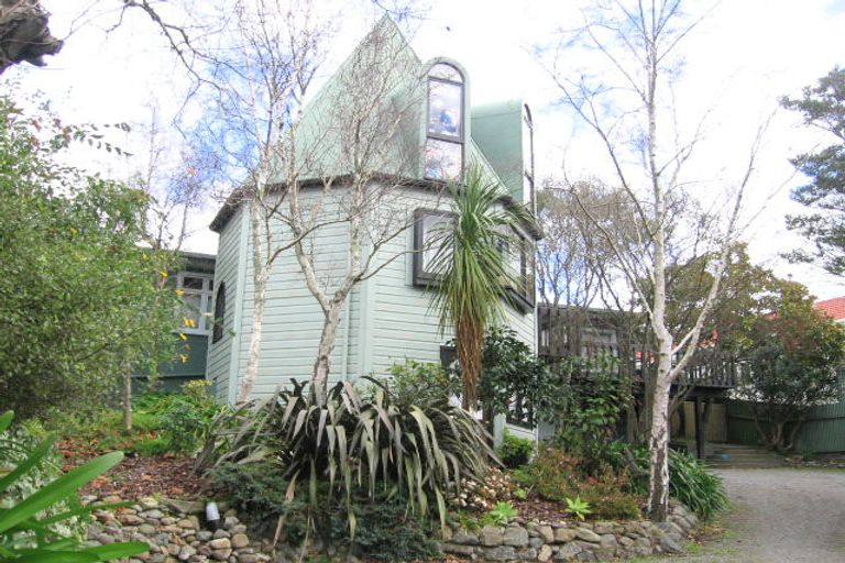 Photo of property in 12 Williams Terrace, Fitzherbert, Palmerston North, 4410