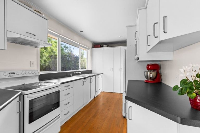 Photo of property in 13 Eton Street, Taradale, Napier, 4112