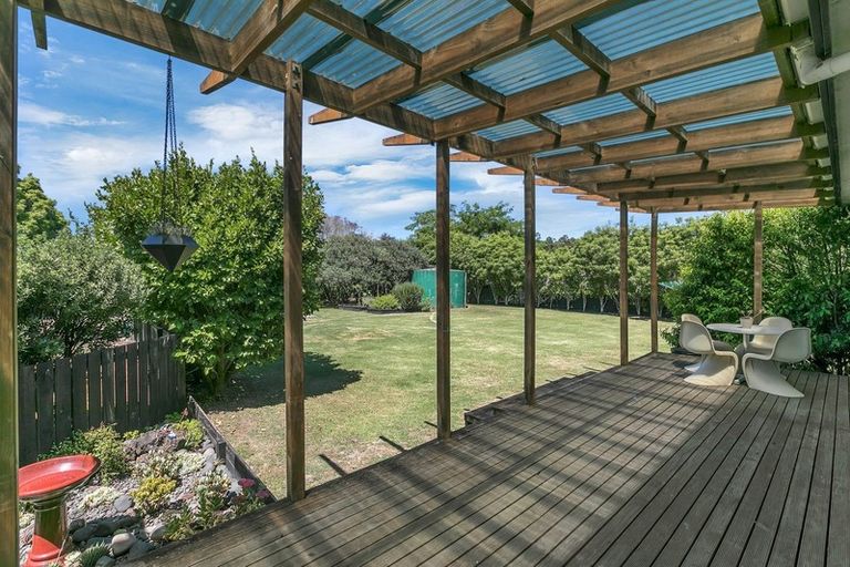 Photo of property in 19 Taupaki Road, Taupaki, Henderson, 0782