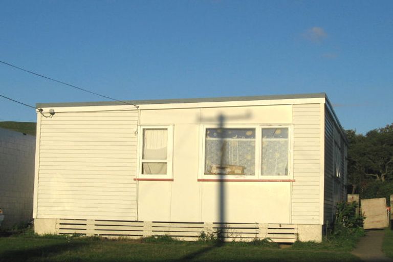 Photo of property in 25 Miranda Street, Cannons Creek, Porirua, 5024