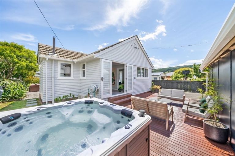 Photo of property in 8a Mccurdy Street, Elderslea, Upper Hutt, 5018