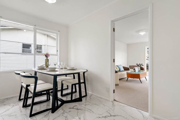 Photo of property in 4 Ennis Avenue, Pakuranga Heights, Auckland, 2010