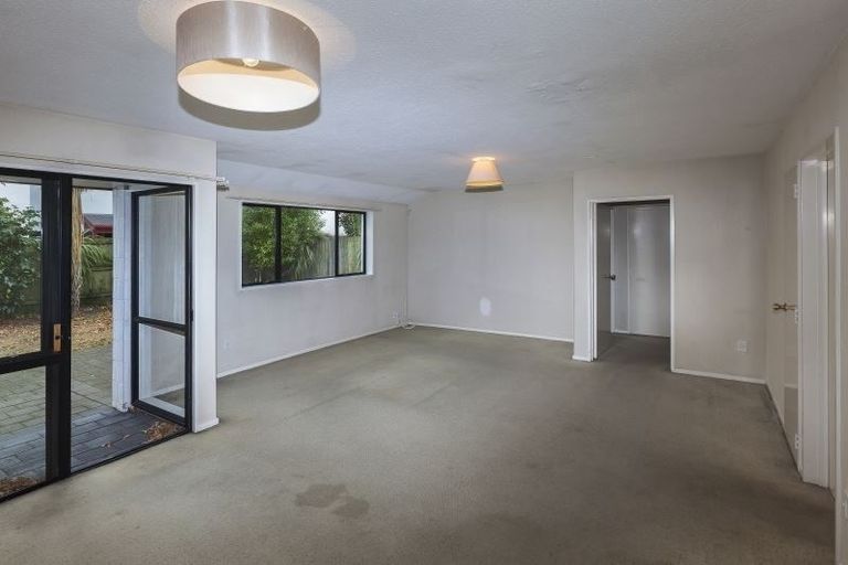 Photo of property in 1/10 Mayfair Street, Riccarton, Christchurch, 8011