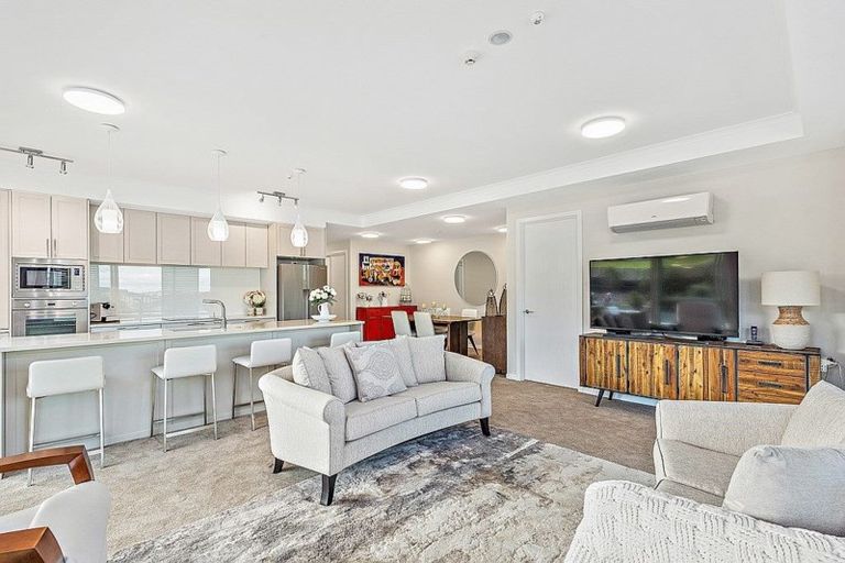 Photo of property in 164 Landmark Terrace, Orewa, 0931