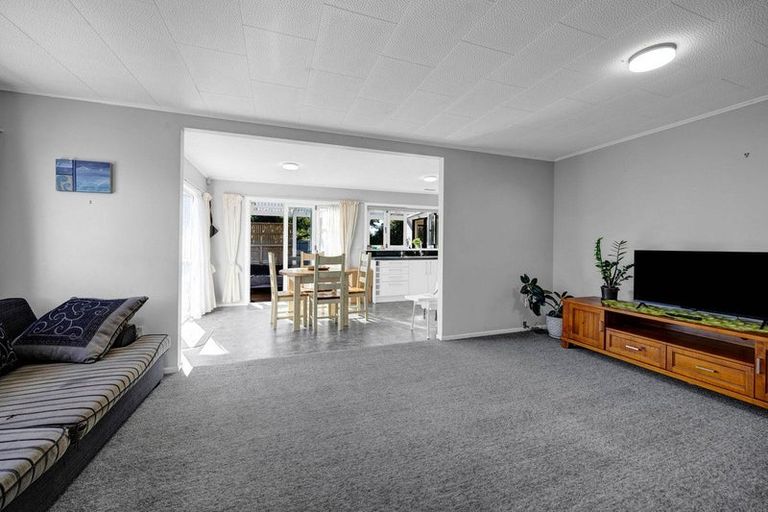 Photo of property in 18 Manuka Place, Hawera, 4610
