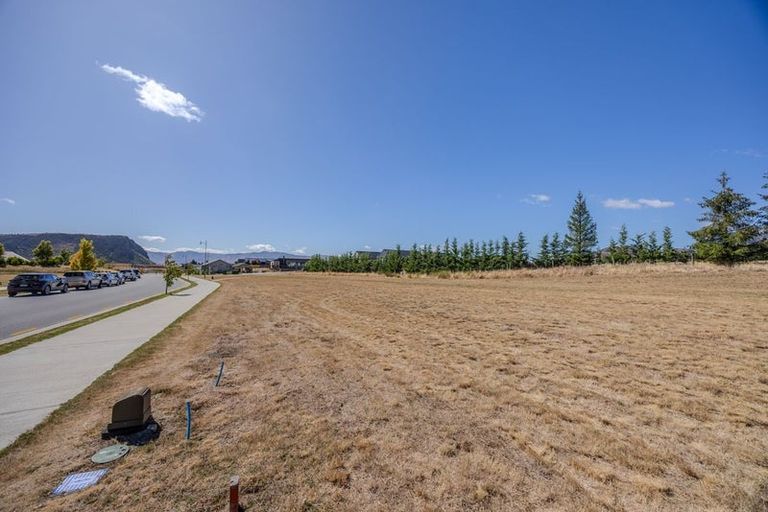 Photo of property in 22 Avalon Station Drive, Wanaka, 9305