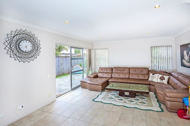Photo of property in 17 Laurel Oak Drive, Schnapper Rock, Auckland, 0632