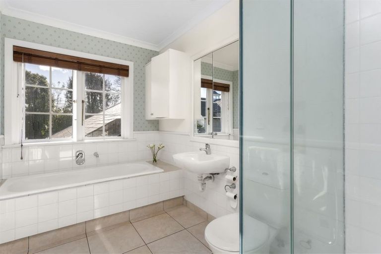 Photo of property in 2 Helmores Lane, Merivale, Christchurch, 8014