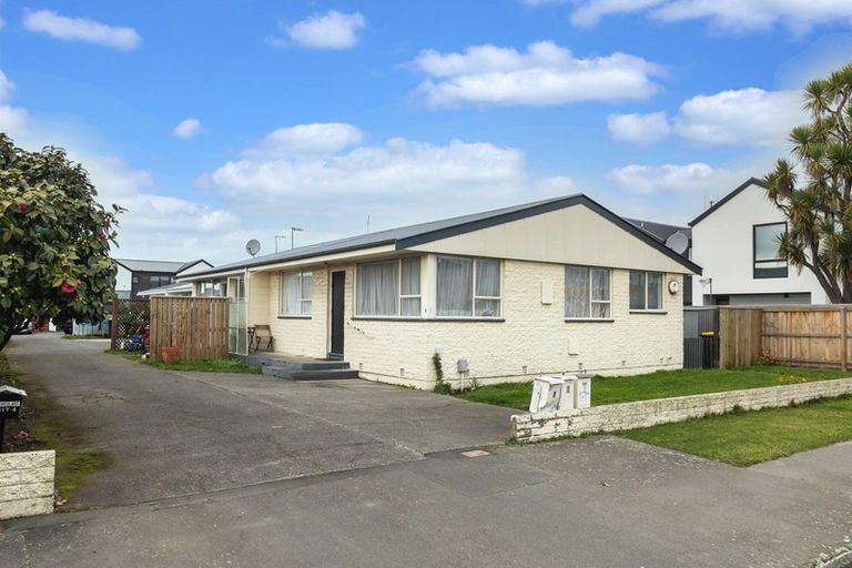 Photo of property in 1/4 Division Street, Riccarton, Christchurch, 8041