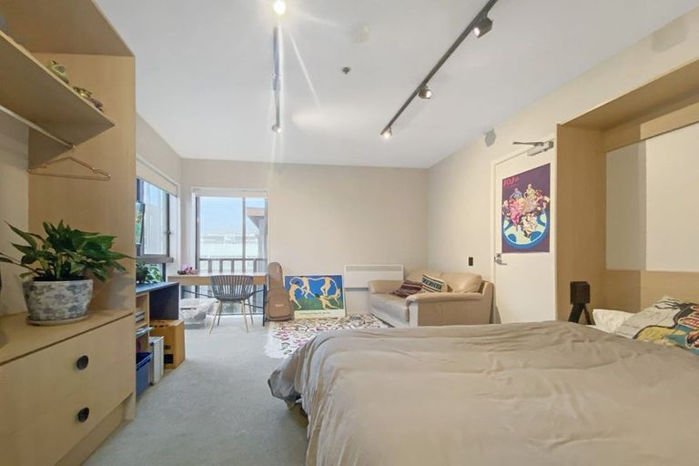 Photo of property in Vedado Apartments, 101/41 Hopper Street, Mount Cook, Wellington, 6011