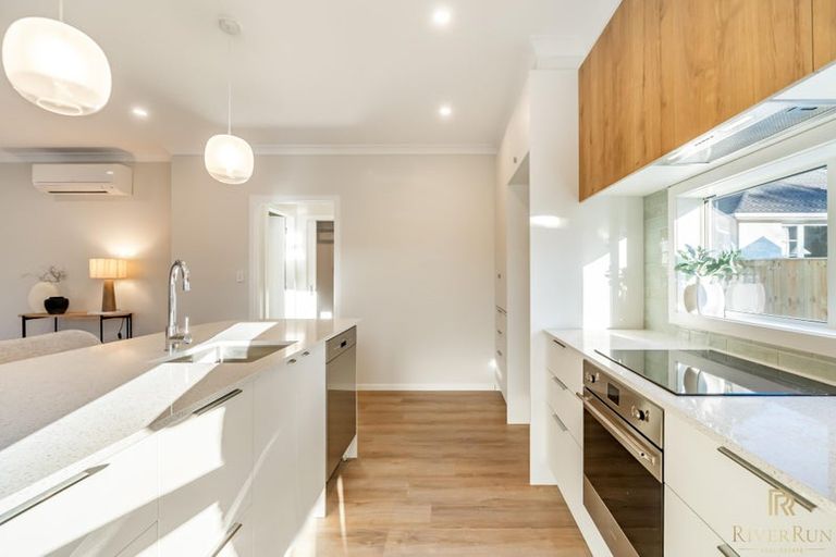 Photo of property in 70b Heretaunga Square, Silverstream, Upper Hutt, 5019