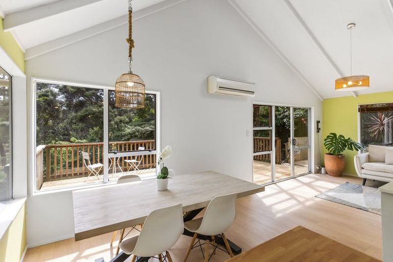 Photo of property in 3/40 Radiata Lane, Chatswood, Auckland, 0626