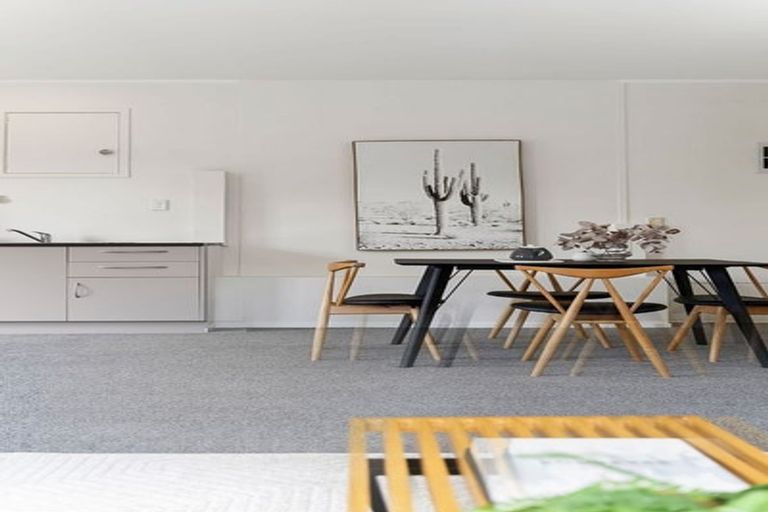 Photo of property in 42 Grenada Avenue, Forrest Hill, Auckland, 0620