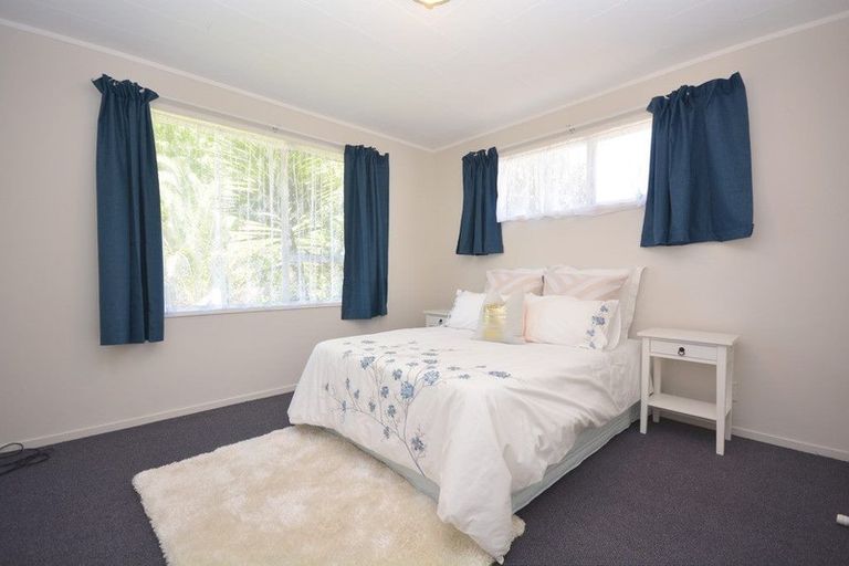 Photo of property in 78 Sikkim Crescent, Clover Park, Auckland, 2019