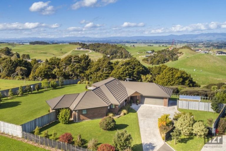Photo of property in 92 Mount Taylor Drive, Feilding, 4775