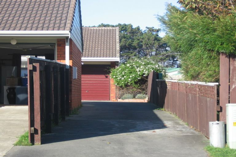 Photo of property in 10a Olive Terrace, Paraparaumu Beach, Paraparaumu, 5032