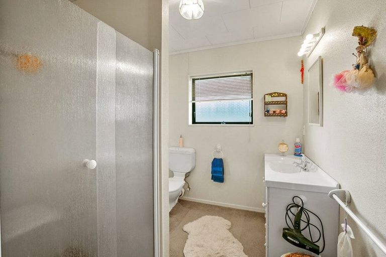 Photo of property in 80 Wairau Road, Oakura, 4314