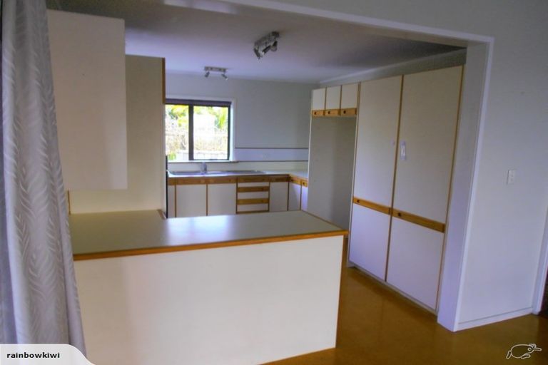 Photo of property in 92 Tiri Road, Tindalls Beach, Whangaparaoa, 0930