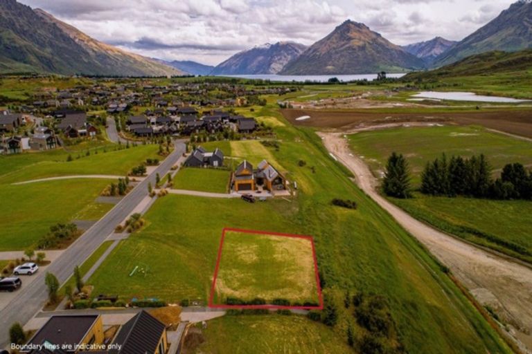 Photo of property in 19 Cunninghams Drive, Jacks Point, Queenstown, 9371