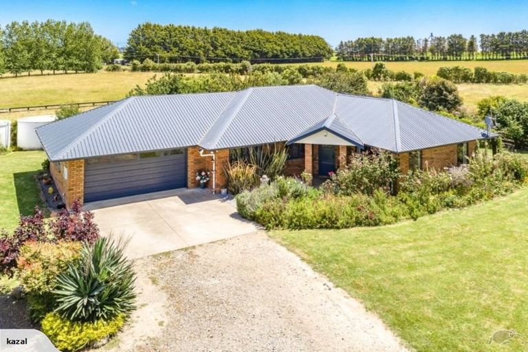 Photo of property in 415 Makirikiri Road, Marton, 4789