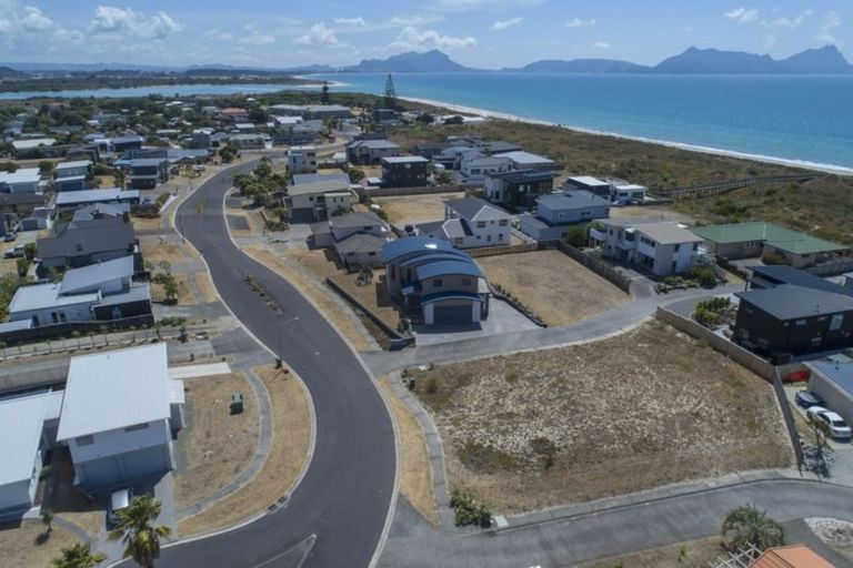 Photo of property in 147 Bream Bay Drive, Ruakaka, 0116