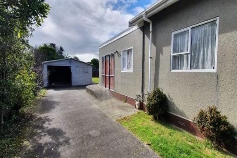 Photo of property in 34 Polson Street, Castlecliff, Whanganui, 4501