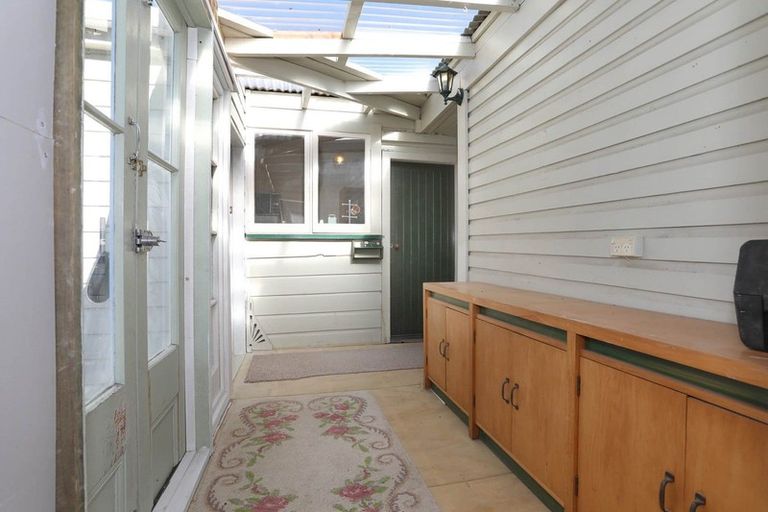 Photo of property in 6 George Street, Ohingaiti, Hunterville, 4785