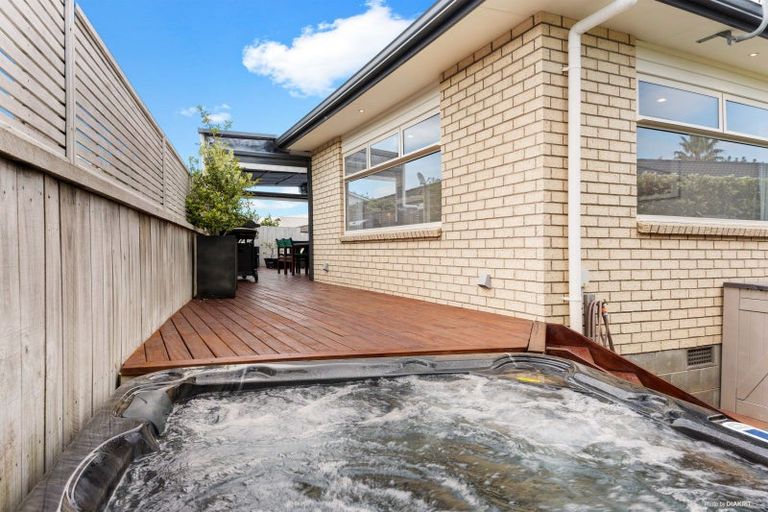 Photo of property in 18a Doment Crescent, Orewa, 0931