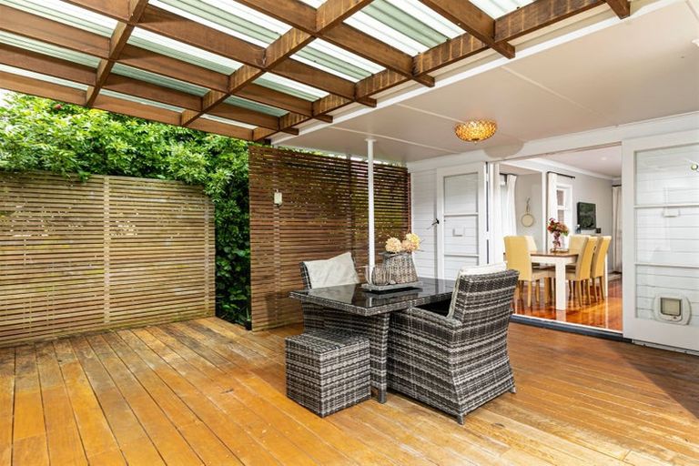 Photo of property in 27 Stanaway Street, Hillcrest, Auckland, 0627