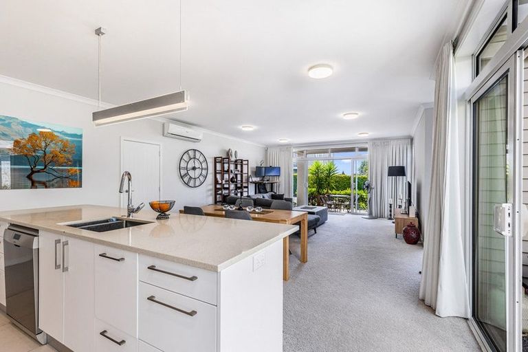 Photo of property in 16 Plantation Terrace, Orewa, 0931