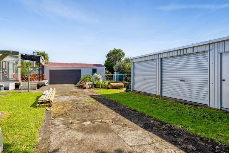 Photo of property in 330 South Road, Hawera, 4610
