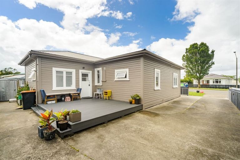 Photo of property in 351 Tremaine Avenue, Takaro, Palmerston North, 4412