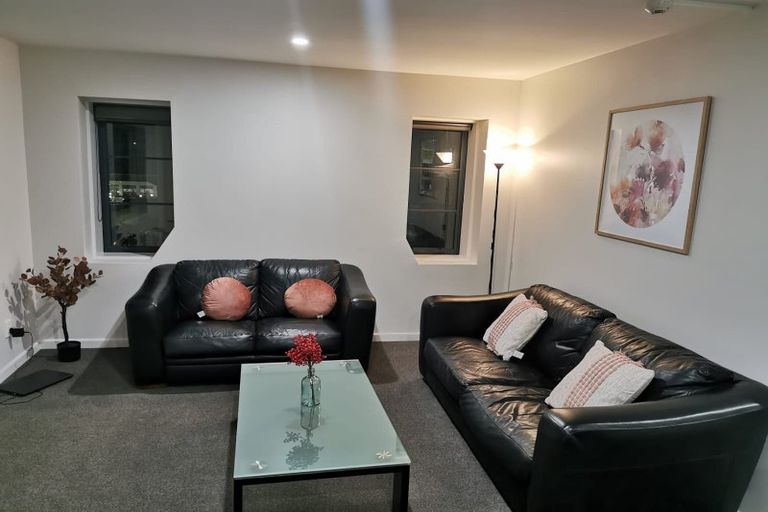 Photo of property in Westhaven Apartments, 13/127 Molesworth Street, Thorndon, Wellington, 6011