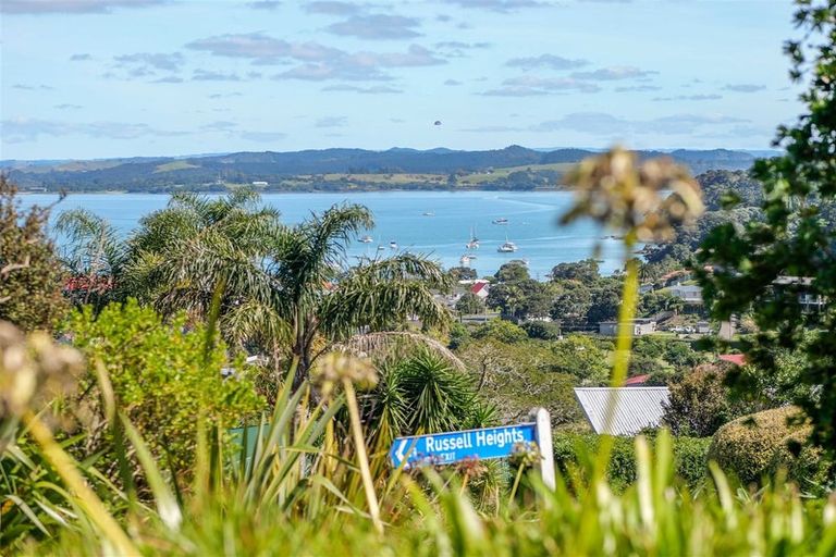 Photo of property in 34 Oneroa Road, Russell, 0202