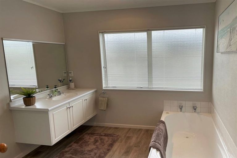 Photo of property in 7 Kingsgate Avenue, Havelock North, 4130