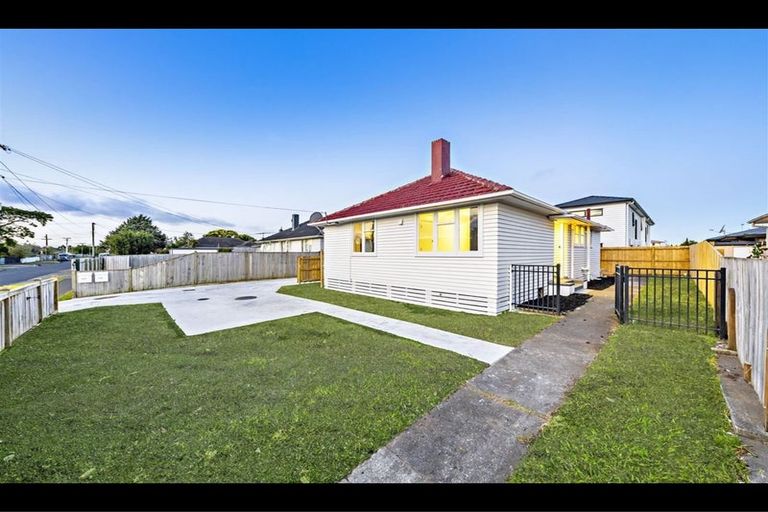 Photo of property in 46 Arimu Road, Papakura, 2110