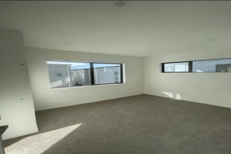 Photo of property in 72 Bellbird Street, Papakura, 2110