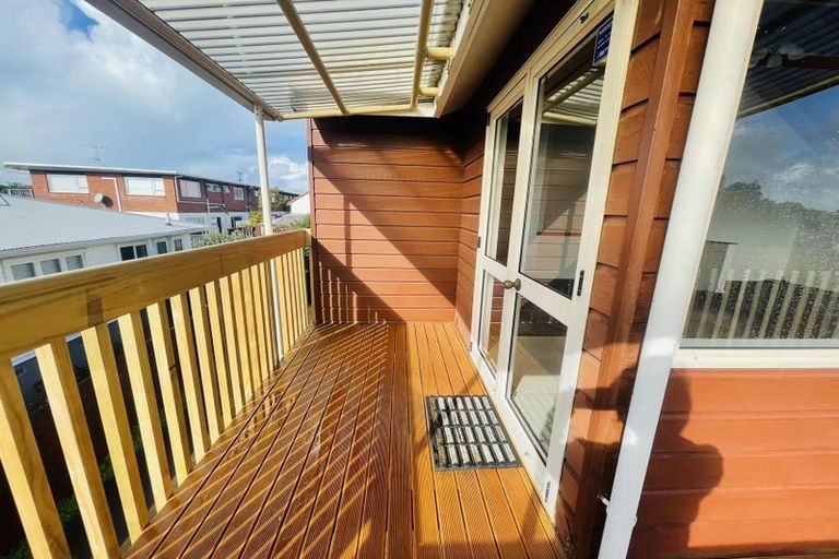 Photo of property in 1/85 Ocean View Road, Hillcrest, Auckland, 0627