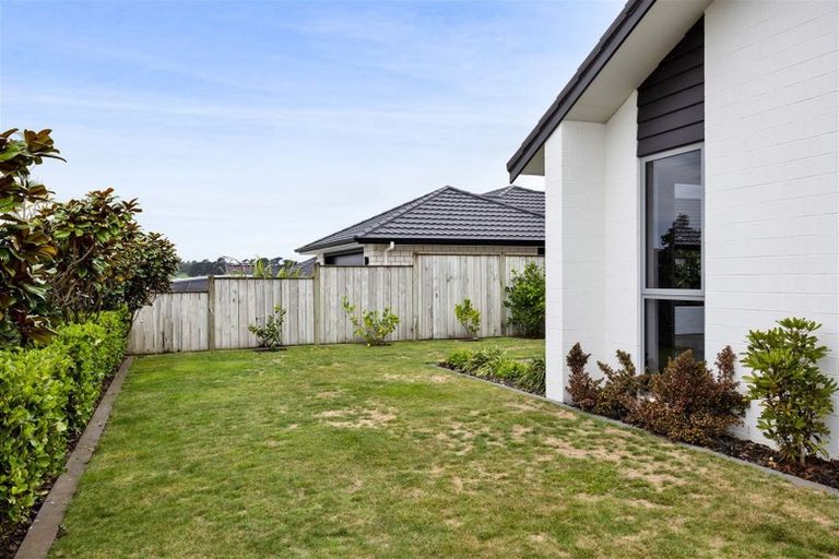 Photo of property in 22 Keene Drive, Bell Block, New Plymouth, 4312