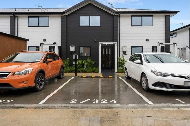 Photo of property in 2/324 Oxford Terrace, Avalon, Lower Hutt, 5011